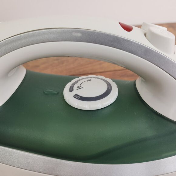 Silhouette Model SI-1710 White Green Handheld 1200 Watt Clothes Steam Iron - Picture 9 of 9
